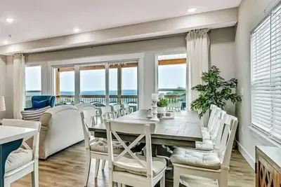 Image de Best Table Rock Lake Views, Free Tickets, In/Outdoor Community Pool, Pickleball!