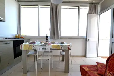 Image de Appartement de trois pièces avec air conditionné au premier étage - Torre dell'Orso