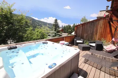 Image de Chalet De Charme Vue Sur Montagne Et Pistes De Ski Jacuzzi Salle De Cinema