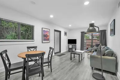 Image de West Brickell  #3 - Modern 2/1 Apt & Parking