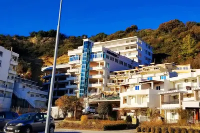 Image de Comfortable room by the swimming pool