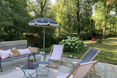 Image de Moulin rénové au bord de son ruisseau dans un écrin de verdure à Lauzerte