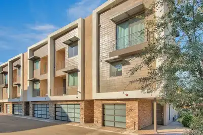 Image de Old Town Scottsdale Townhouse- Modern, Comfortable and Great Location