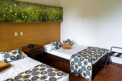 Image de Amazing location/2 min from Coffe National Park/Outdoor Pool/ Free WiFi & Parkgn