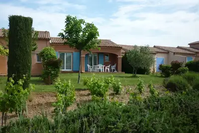 Image de Maison dans résidence privée avec piscine et jardin privatif à Homps Aude.
