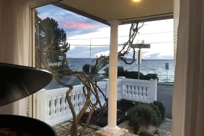 Seattle La Rustica Luxury Waterfront Beach Villa