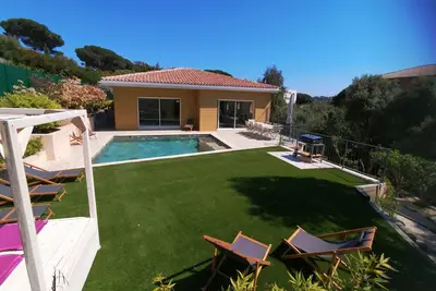Image de Villa Piscine, a 10 min a Pieds du Centre et de la Plage