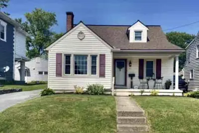 Image de Beautiful Home in the Heart of Manheim walking distance to restaurants & Bars