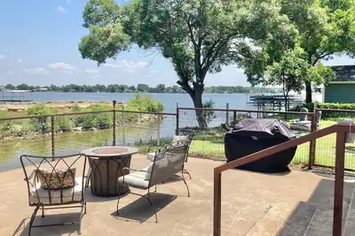 Image de Lakefront Hidden Cove Guest Suite Private Entrance