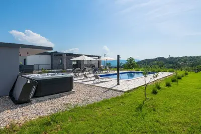Image de Superbe maison Ă Grubine avec jacuzzi