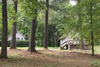 Image de Beautifully updated cottage near Greenville, Asheville and Tryon