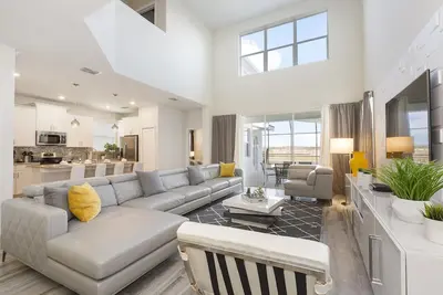 Image de Villa Dream - Gorgeous Five-Bedroom - Amazing Pool facing a Lake