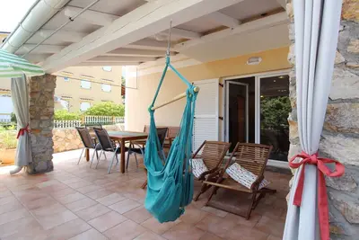 Image de Appartement de deux chambres avec la terrasse Baska, Krk (A-18794-e)