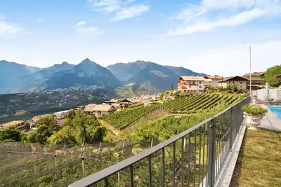 Image de Appartement \"Haus Hohenrain 1\" avec vue sur les montagnes, piscine, Wi-Fi, terrasse et jardin