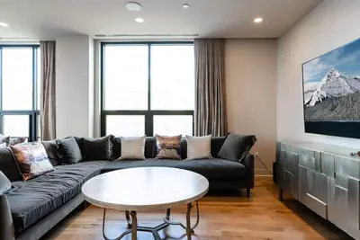 Image de Skyview Penthouse- Luxury penthouse in downtown Bozeman with 30 night minimum
