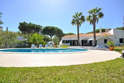 Image de Close to Beaches and All Amenities, Private Pool, Free A/C and Wifi