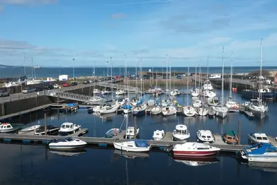 Image de Two-bedroom flat overlooking Nairn Harbour, close to facilities