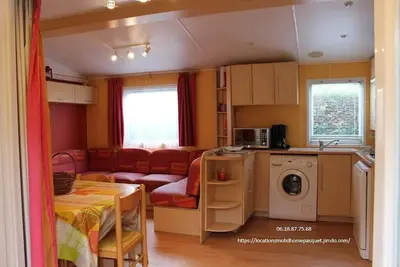 Image de Mobil Home 3 Ch 6à8 Pers /Clim - Ll-Lv - terrasse/  Camping les Charmettes****