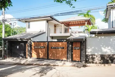 Image de Iguana Surf Villas, 6 bedrooms, 6. 5 bathrooms, 5 kitchens center of Tamarindo