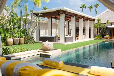 Image de A Luxurious Oasis Steps from the Shore, Bali Villa 1008