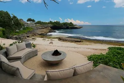 Image de Steps from the Sea, Wrapped in Luxury – Bali Villa 1073