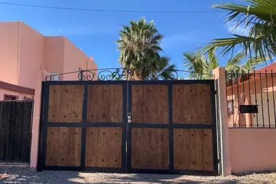 Image de Charming two story guest apartment with loft