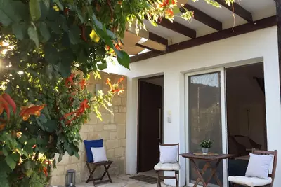 Image de 27 Pissouri image, villa de 2 chambres, Ă 100m de la plage Pissouri avec vue sur la mer