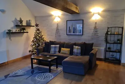 Image de Studio Apartment with Gallery Style Double Bedroom
