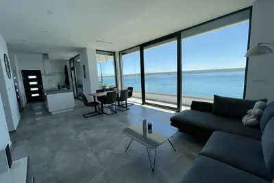 Image de Palms & Beach Maslenica - right by the sea with jetty