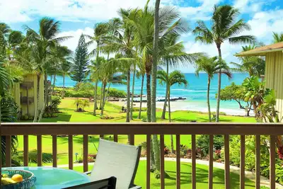 Image de Newly Remodeled, Ocean View, Beachfront Paradise at Lae Nani