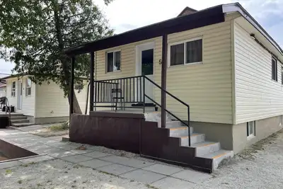 Image de Dock Life Beach 1 - Cottage 5, Riverside Property, 2 Bdrm, 3 min walk to Beach 1