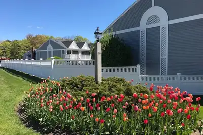 Image de Relax and get away! Beautiful upscale condo with pool near Ogt Village and Beach