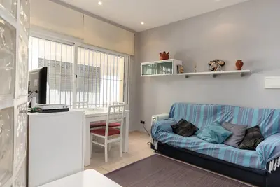 Image de Rez-de-chaussée au centre à 350m plage