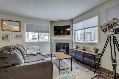 Image de Spacious condo unit Getaway to the Rocky