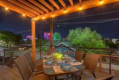 Image de Stunning View! Unr~Groups~Deck~Reno~Minerva House~ Near Downtown~Family Fun