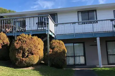 Image de Lake Taupo- Whareroa Village, sit on the deck enjoy the view.