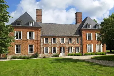 Image de Chateau Ă 2 minutes de la plage / 2 minutes from the beach