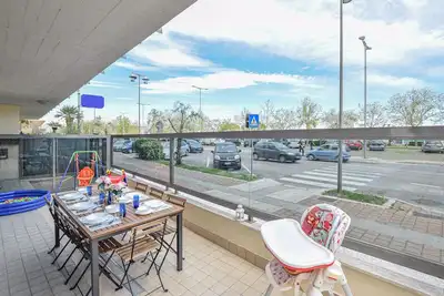 Image de Appartement confortable de 3 chambres à.