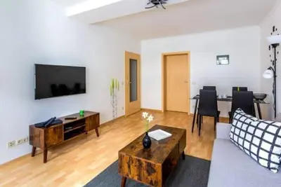 Image de Helle 3-zimmer Ferienwohnung im Stadtteil Gohlis