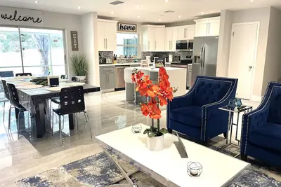 New Luxury House Next To Miami Beach 3 Room 3. 5 Bath