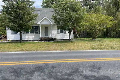 Image de Great home east of Route 1 and minutes from the beach!