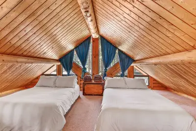 Image de Kachina Tree House | 3br | It's snowing in Flagstaff!