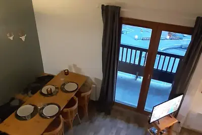 Image de Duplex   Skis   Aux  Pieds - Vue   Montagne