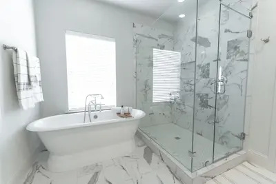 Image de Nicest Rental in Vibrant Bishop Arts! Beautifully decorated with luxury bedding.