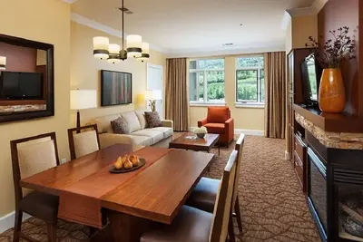 Image de Beautiful Westin Riverfront Mountain Villa Resort - on the river steps from town