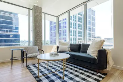 Amazing Downtown Bellevue 2br w/ Lounge, Gyms, near shops, by Blueground