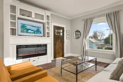 Image de Book Now for Summer 2025!