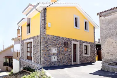 Image de Casa Rural La Tayuela. Situada Entre Candás y Luanco, Cerca de la Playa