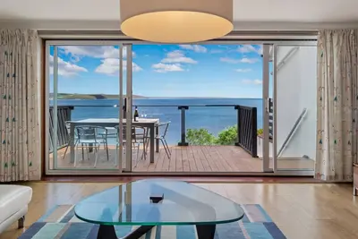 Image de Cystanog Fach - Sea Views, Balcony and Terrace