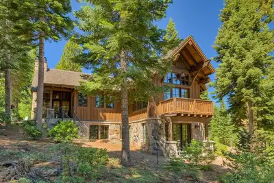 Fresh Tracks at Northstar- Tluxp